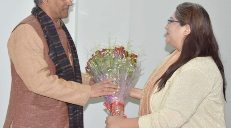 Film Producer-Director Kanupriya meets CM Rawat!