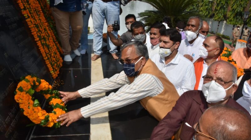 शहीद स्थल रामपुर तिराहा, मुजफ्फरनगर में शहीद स्मारक पर उत्तराखण्ड राज्य आन्दोलकारी शहीदों की पुण्य स्मृति में श्रद्धासुमन