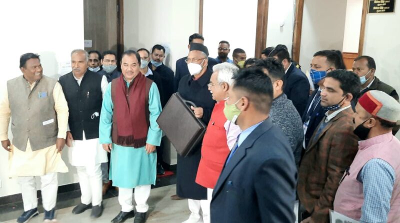 मुख्यमंत्री त्रिवेन्द्र सिंह रावत ने भराड़ीसैंण में की महत्वपूर्ण घोषणाएं !