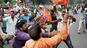 यूपी ब्लॉक प्रमुख चुनाव: भाजपा सपा कार्यकर्ताओं में भिड़ंत, सीतापुर में फायरिंग; बुलंदशहर में लाठीचार्ज !