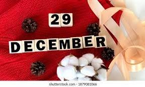 ऋषभ पंत कैसे हुए हादसे का शिकार, गाड़ी के डिवाइडर से टकराने के वक्त अकेले थे | उत्तराखंड के डीजी अशोक कुमार ने बताया- ऋषभ पंत को गाड़ी चलाते वक्त झपकी आ गई थी। इसके बाद वह कार पर से नियंत्रण खो बैठे थे। हादसे के वक्त पंत कार में अकेले थे। भारत के स्टार विकेटकीपर बल्लेबाज ऋषभ पंत का शुक्रवार सुबह रुड़की के पास एक्सीडेंट हो गया। उनकी स्थिति फिलहाल गंभीर बताई जा रही है। पंत कार से अपने घर जा रहे थे और हादसे के वक्त अकेले थे। रुड़की के नारसन बॉर्डर पर हम्मदपुर झाल के पास उनकी मर्सीडीज कार अनियंत्रित होकर रेलिंग से टकरा गई। इसके बाद कार में आग लग गई और पलट गई। उत्तराखंड के डीजी अशोक कुमार ने बताया- पंत को गाड़ी चलाते वक्त झपकी आ गई थी। इसके बाद वह कार पर से नियंत्रण खो बैठे थे। हादसे के वक्त पंत कार में अकेले थे। एक्सीडेंट के बाद पंत को गाड़ी की खिड़की तोड़ बाहर निकाला गया था। पंत को सिर, पीठ और पैर में चोटें आई हैं। उनकी हालत स्थिर बनी हुई है। बताया जा रहा है कि गाड़ी तेज स्पीड से पहले डिवाइडर के किनारे लगी और इसके बाद लोहे की मजबूत बैरिकेडिंग से टकराई। टक्कर इतनी भीषण थी कि गाड़ी रॉन्ग साइड में जा पहुंची। गाड़ी सड़क पर घसीटते हुए करीब 200 मीटर की दूरी पर जाकर थमी। इसके बाद उसमें आग लग गई। मौके पर पहुंची पुलिस ने पंत को अस्पताल में भर्ती कराया। हाल ही में बांग्लादेश के खिलाफ टेस्ट सीरीज खेले थे हाल ही में बांग्लादेश के खिलाफ टेस्ट सीरीज में ऋषभ पंत ने कमाल की बल्लेबाजी की थी। दूसरे टेस्ट में वह शतक से चूक गए थे, लेकिन बेहतरीन बल्लेबाजी के दम पर उन्होंने भारत को मैच में आगे कर दिया था और इसी वजह से दूसरी पारी में अहम बल्लेबाजों के फेल होने के बावजूद टीम इंडिया यह मैच जीत गई थी। हालांकि, वनडे और टी20 में खराब प्रदर्शन के चलते हाल ही में उन्हें श्रीलंका के खिलाफ टीम से बाहर कर दिया गया था। उत्तरांचल क्राईम न्यूज़ के लिए ब्यूरो रिपोर्ट |