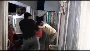 गर्मी की छुट्टियों में मायके गई थी पत्नी, इधर इंजीनियर ने झांसी से बुला ली गर्लफ्रेंड, फिर सालों ने जीजा को जमकर पीटा!
