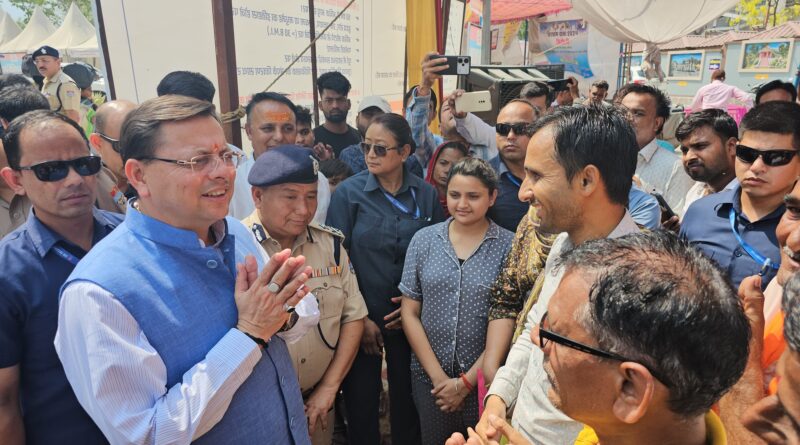 मुख्यमंत्री ने ऋषिकेश पहुंचकर चारधाम यात्रा रजिस्ट्रेशन कार्यालय का किया स्थलीय निरीक्षण।`