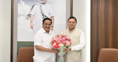 हरिद्वार महाकुंभ 2027 की तैयारी: सीएम धामी ने केंद्रीय मंत्री सी.आर. पाटिल से की मुलाकात, 408 करोड़ की परियोजनाओं की मांग हरिद्वार महाकुंभ 2027 की तैयारी: सीएम धामी ने केंद्रीय मंत्री सी.आर. पाटिल से की मुलाकात, 408 करोड़ की परियोजनाओं की मांग