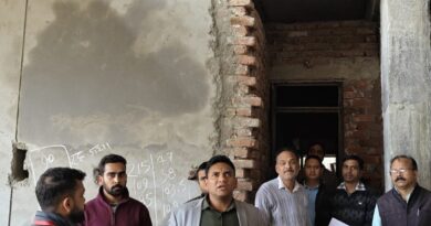 चारधाम यात्रा से पहले ट्रैफिक व्यवस्था दुरुस्त करने की तैयारी, गौचर-कर्णप्रयाग-चमोली में पार्किंग परियोजनाओं का निरीक्षण,मुख्यमंत्री पुष्कर सिंह धामी के निर्देशों पर आवास विभाग सक्रिय, सचिव डॉ आर राजेश कुमार ने मौके पर पहुंचकर परखी व्यवस्थाएं