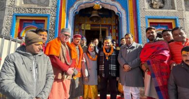केदारनाथ धाम पहुंचे दिग्गज उद्योगपति गौतम अडानी, पत्नी संग किए बाबा के दर्शन; यात्रा व्यवस्थाओं की जमकर की तारीफ