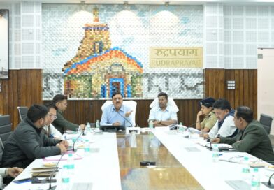गढ़वाल आयुक्त ने रुद्रप्रयाग में की केदारनाथ यात्रा की समीक्षा; बोले- ‘स्वच्छता और सुरक्षा सर्वोच्च प्राथमिकता’