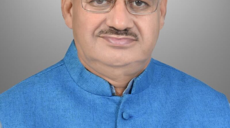 देहरादून: कृषि मंत्री गणेश जोशी आज सहसपुर से करेंगे ‘खेत बचाओ अभियान’ का शंखनाद देहरादून: कृषि मंत्री गणेश जोशी आज सहसपुर से करेंगे ‘खेत बचाओ अभियान’ का शंखनाद