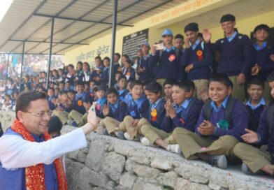 मुख्यमंत्री  पुष्कर सिंह धामी ने देवीधुरा में छात्र-छात्राओं से किया संवाद, उज्ज्वल भविष्य की दी शुभकामनाएं