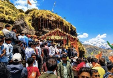 चतुर्थ केदार भगवान रुद्रनाथ के कपाट खुले: 21 किमी की कठिन चढ़ाई पार कर पहुंचे श्रद्धालु, मुखाकृति के हुए दिव्य दर्शन चतुर्थ केदार भगवान रुद्रनाथ के कपाट खुले: 21 किमी की कठिन चढ़ाई पार कर पहुंचे श्रद्धालु, मुखाकृति के हुए दिव्य दर्शन