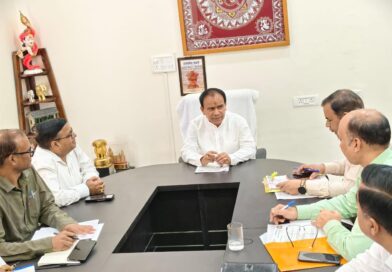 एनआईटी श्रीनगर के निर्माण कार्यों में लाएं तेजी और गुणवत्ता, स्थानीय लोगों को दें रोजगार: डॉ. धन सिंह रावत एनआईटी श्रीनगर के निर्माण कार्यों में लाएं तेजी और गुणवत्ता, स्थानीय लोगों को दें रोजगार: डॉ. धन सिंह रावत