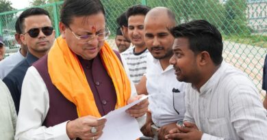 ​सीएम धामी ने लोहियाहेड में सुनीं जनसमस्याएं, अधिकारियों को दिए त्वरित समाधान के निर्देश; पर्यावरण दिवस पर किया पौधारोपण