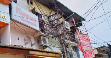 देहरादून: पलटन बाजार के कपड़ा गोदाम में लगी भीषण आग, मची अफरा-तफरी; 4 दमकल वाहनों ने पाया काबू देहरादून: पलटन बाजार के कपड़ा गोदाम में लगी भीषण आग, मची अफरा-तफरी; 4 दमकल वाहनों ने पाया काबू