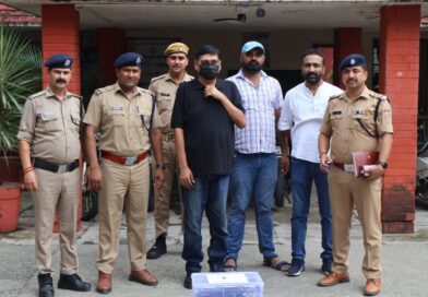 देहरादून: खुद को IPS, रॉ एजेंट और आर्मी अफसर बताने वाला महाठग गिरफ्तार, रसूख दिखाकर ऐंठ चुका था लाखों रुपये देहरादून: खुद को IPS, रॉ एजेंट और आर्मी अफसर बताने वाला महाठग गिरफ्तार, रसूख दिखाकर ऐंठ चुका था लाखों रुपये