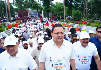 मुख्यमंत्री ने ‘रन फॉर कारगिल हीरोज’ मैराथॉन को दिखायी हरी झंडी,शौर्य स्थल पर पुष्पचक्र अर्पित कर शहीदों को दी श्रद्धांजलि