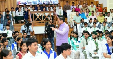 सरकारी नीतियों में शामिल किए जाएंगे छात्र – छात्राओं के सुझाव ,मुख्यमंत्री युवा विद्यार्थी मंथन कार्यक्रम में शामिल हुए सीएम पुष्कर सिंह धामी सरकारी नीतियों में शामिल किए जाएंगे छात्र – छात्राओं के सुझाव ,मुख्यमंत्री युवा विद्यार्थी मंथन कार्यक्रम में शामिल हुए सीएम पुष्कर सिंह धामी