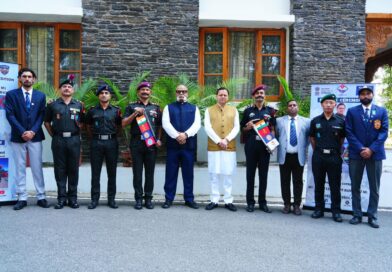 CM धामी ने NIM के चार सफल पर्वतारोहण अभियानों का किया फ्लैग-इन CM धामी ने NIM के चार सफल पर्वतारोहण अभियानों का किया फ्लैग-इन