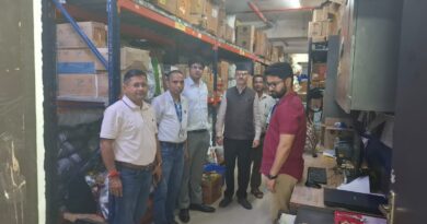 चीनी के बढ़ते दामों पर प्रशासन सख्त, देहरादून में दो दर्जन से अधिक प्रतिष्ठानों पर छापेमारी चीनी के बढ़ते दामों पर प्रशासन सख्त, देहरादून में दो दर्जन से अधिक प्रतिष्ठानों पर छापेमारी