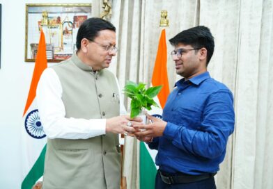 फ्लाइंग कार बनाने वाले रवि टमटा से मिले सीएम धामी, स्टार्टअप को सरकारी मदद के निर्देश फ्लाइंग कार बनाने वाले रवि टमटा से मिले सीएम धामी, स्टार्टअप को सरकारी मदद के निर्देश