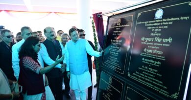 मुख्यमंत्री ने सेलाकुई में हेमवती नंदन बहुगुणा उत्तराखण्ड चिकित्सा शिक्षा विश्वविद्यालय परिसर में 20.55 करोड़ रुपये की पांच योजनाओं का किया शिलान्यास एवं लोकार्पण