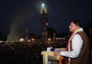 मुख्यमंत्री पुष्कर सिंह धामी बन्नू बिरादरी द्वारा परेड ग्राउंड, देहरादून में आयोजित दशहरा महोत्सव में हुए शामिल मुख्यमंत्री पुष्कर सिंह धामी बन्नू बिरादरी द्वारा परेड ग्राउंड, देहरादून में आयोजित दशहरा महोत्सव में हुए शामिल