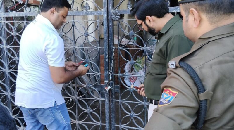 दिनेश प्रताप सिंह का सख्त रुख: हरिद्वार में तीन अवैध निर्माण सील, नियम तोड़ने वालों पर होगी कार्रवाई दिनेश प्रताप सिंह का सख्त रुख: हरिद्वार में तीन अवैध निर्माण सील, नियम तोड़ने वालों पर होगी कार्रवाई